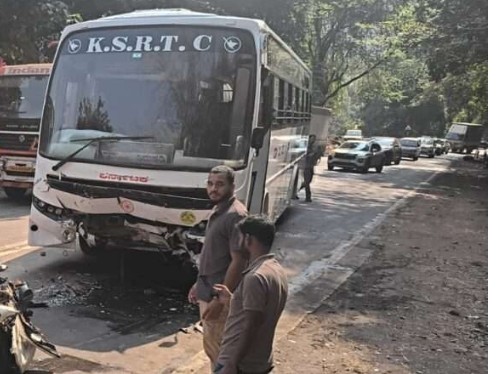 ಗುಂಡ್ಯ : ಕಾರು ಕೆಎಸ್ಸಾರ್ಟಿಸಿ ಬಸ್ಸು ಅಪಘಾತ,ಮೂವರು ಸಾವು