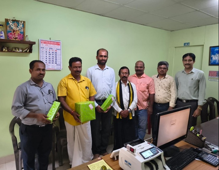 ಸ್ವರ್ಣಶ್ರೀ ಸೌಹಾರ್ದ ಕೋ- ಆಪರೇಟಿವ್ ಸೊಸೈಟಿ ವತಿಯಿಂದ ಬಹುಮಾನ ವಿತರಣೆ