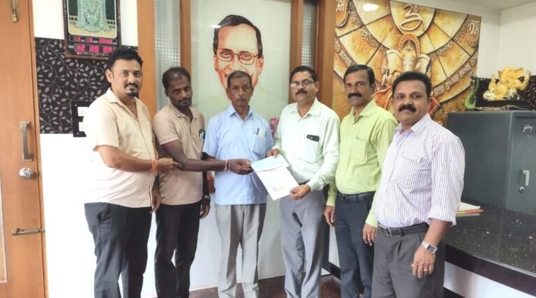 ಸೋಣಂಗೇರಿ ಶ್ರೀ ಕೃಷ್ಣ ಭಜನಾ ಮಂದಿರದ ಜೀರ್ಣೋದ್ಧಾರ ಕಾರ್ಯಕ್ಕೆ ಡಾ. ರೇಣುಕಾ ಪ್ರಸಾದ್ ರಿಂದ ಧನಸಹಾಯ ಹಸ್ತಾಂತರ