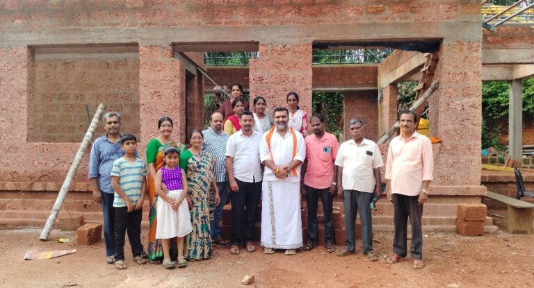 ಸೋಣಂಗೇರಿ ಶ್ರೀಕೃಷ್ಣ ಭಜನಾ ಮಂದಿರಕ್ಕೆ ಉದ್ಯಮಿ ಕಿರಣ್ ಚಂದ್ರ ಪುಷ್ಪಗಿರಿ ಭೇಟಿ