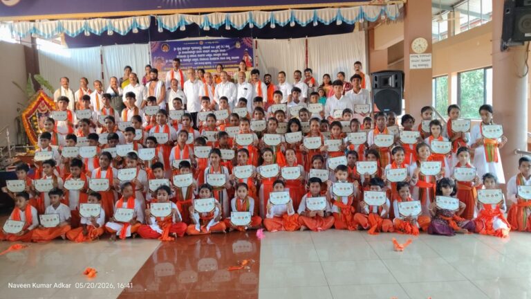 ಅಡ್ಕಾರು : ಮಕ್ಕಳ ಭಜನಾ ತರಬೇತಿ ಮತ್ತು  ಸಂಸ್ಕಾರ ಶಿಬಿರ ಸಮಾರೋಪ
