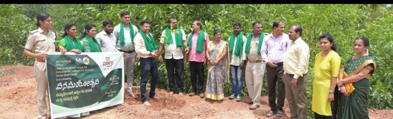 ಸುಳ್ಯದ ಸ್ವರ್ಣಂ ಜ್ಯುವೆಲ್ಸ್ ವತಿಯಿಂದ ಜಾಲ್ಸೂರಿನ ಪಯಸ್ವಿನಿ ಪ್ರೌಢಶಾಲೆಯಲ್ಲಿ ವನಮಹೋತ್ಸವ