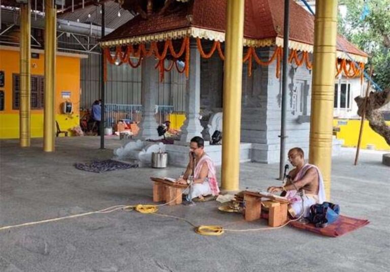 ಸುಳ್ಯ :  ನಾವೂರು ಕಾರಣಿಕ ದೈವ ಶ್ರೀ ಕಲ್ಕುಡ, ಶ್ರೀ ಕಲ್ಲುರ್ಟಿ, ಶ್ರೀ ಗುಳಿಗ ದೈವಗಳ ಪುನರ್ ಪ್ರತಿಷ್ಠಾ ಕಲಶೋತ್ಸವಕ್ಕೆ ಚಾಲನೆ