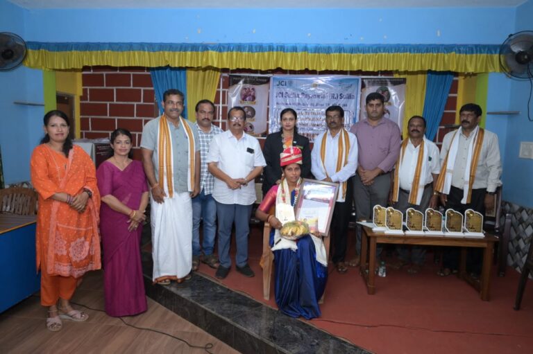 ಸುಳ್ಯ :  ತಾಯಿಯೊಂದಿಗೆ ನಾನು’ಫೋಟೋ ಸ್ಪರ್ಧಾ ವಿಜೇತರಿಗೆ ಬಹುಮಾನ ವಿತರಣೆ