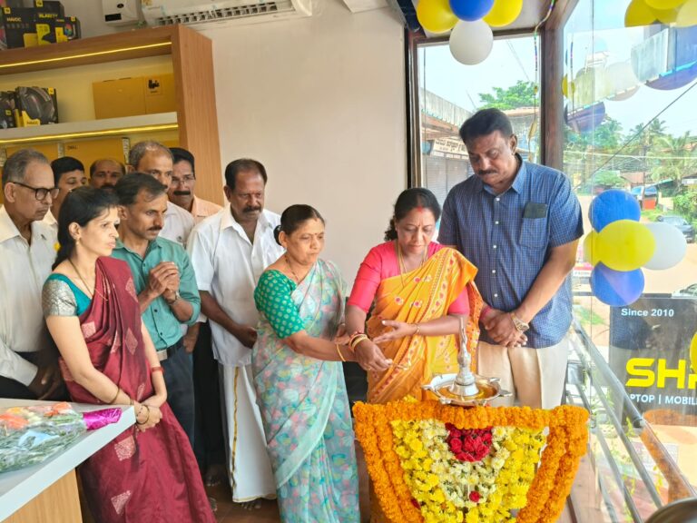 ಸುಳ್ಯದಲ್ಲಿ ಶ್ರೀ ಇನ್ಫೋ ಲ್ಯಾಪ್‌ಟಾಪ್‌ ಸೆಂಟರ್ ಲೋಕಾರ್ಪಣೆ