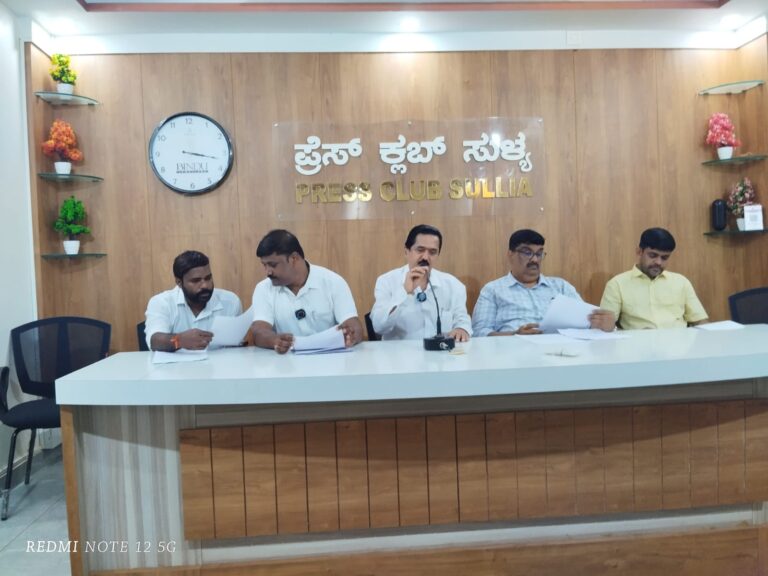 ಪಂಜ ಶ್ರೀ ಪರಿವಾರ ಪಂಚಲಿಂಗೇಶ್ವರ ದೇವಸ್ಥಾನದ ವ್ಯವಸ್ಥಾಪನಾ ಸಮಿತಿ ಅಧ್ಯಕ್ಷರಾದ ಡಾ.ದೇವಿಪ್ರಸಾದ್ ಕಾನತ್ತೂರು ಅವರ ಮೇಲಿನ ಅವ್ಯವಹಾರದ ಆರೋಪ ಸತ್ಯಕ್ಕೆ ದೂರವಾದುದು