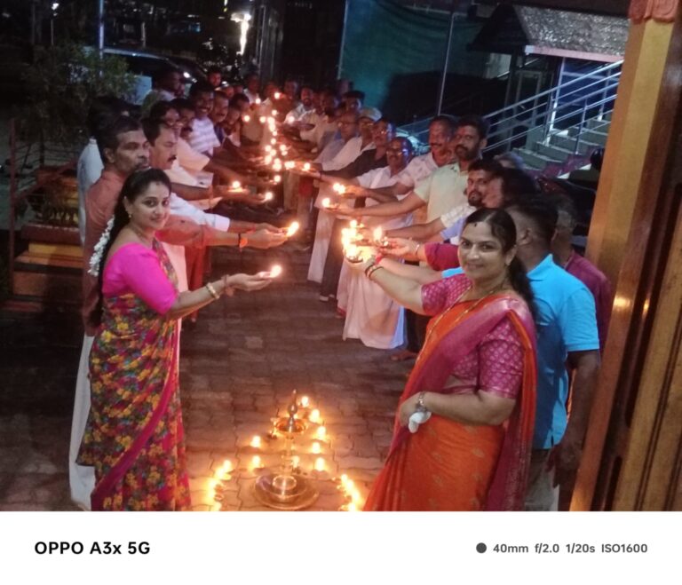 ಮೋದಿಯವರ ಹುಟ್ಟುಹಬ್ಬ: ಅರಂತೋಡಿನಲ್ಲಿ ‘ಆಶೀರ್ವಾದದ ದೀಪ’ ಬೆಳಗಿಸಿ ಪ್ರಾರ್ಥನೆ