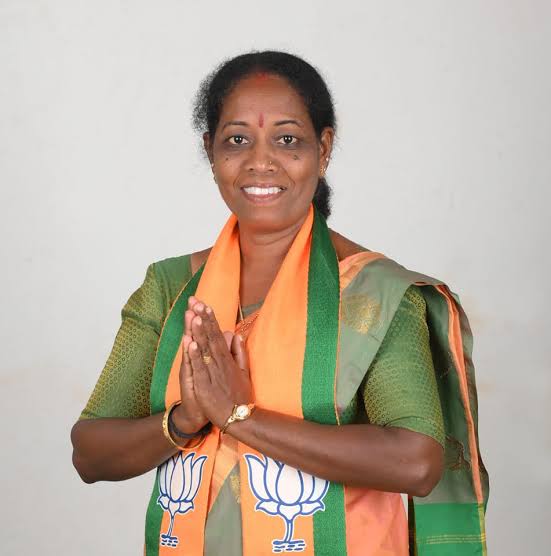 ರಸ್ತೆ ಅಪಘಾತದಲ್ಲಿ ನಾವೆಲ್ಲರು ಸುರಕ್ಷಿತ :  ಸುಳ್ಯ ಶಾಸಕಿ ಭಾಗೀರಥಿ ಮುರುಳ್ಯ  ಹೇಳಿಕೆ